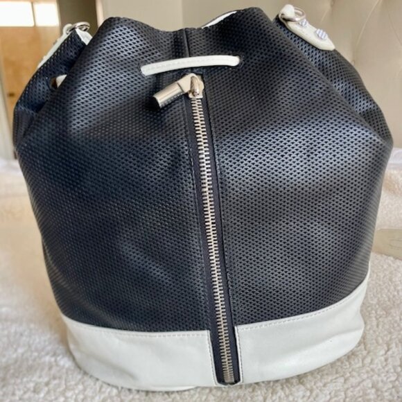 NWT - Elizabeth and James Cynnie Bucket Backpack main image 7